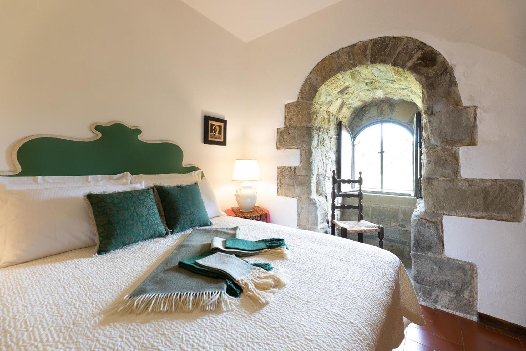 프라토베키오 Castello E Borgo Di Porciano 빌라 외부 사진